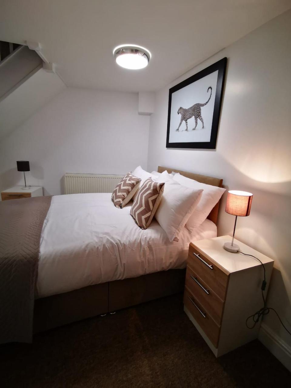 Capital Host- Apartments Euston London Bagian luar foto