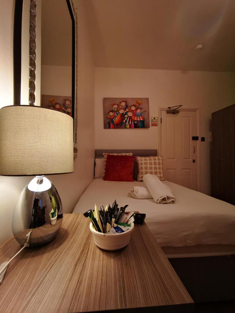 Capital Host- Apartments Euston London Bagian luar foto